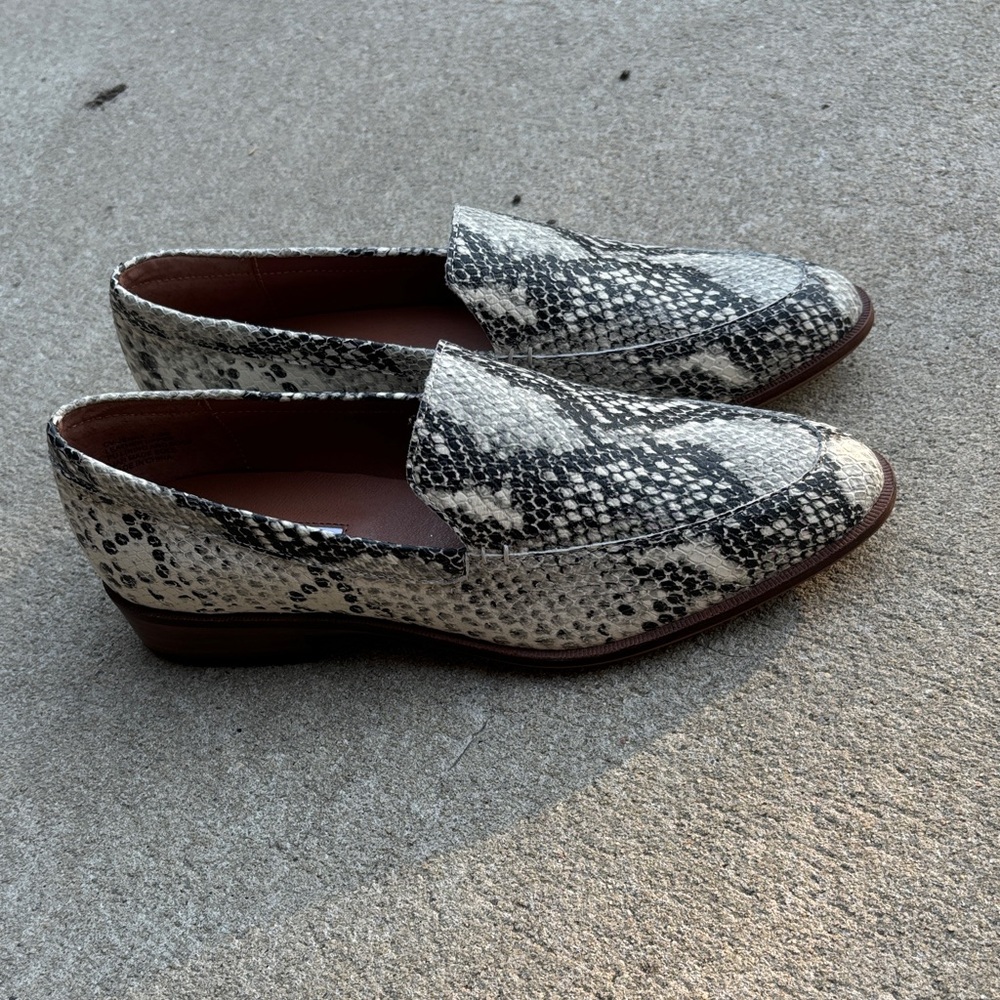Chelsea & Violet Black and White Snakeskin Loafers